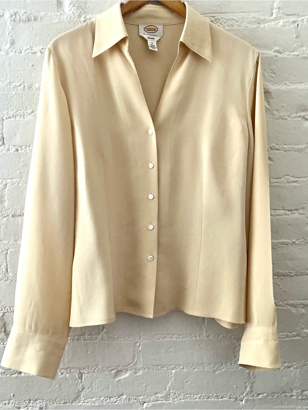 Talbots Silk Blouse Button Up Stretch Size 12 Quiet Luxury Neutral Minimalist